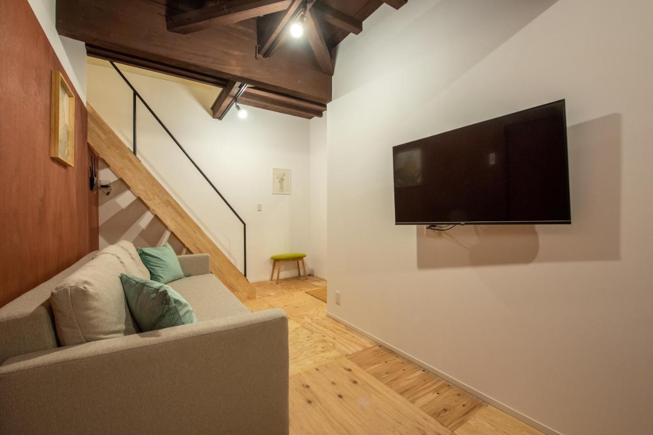 Kou Namba/kuromon Appartement